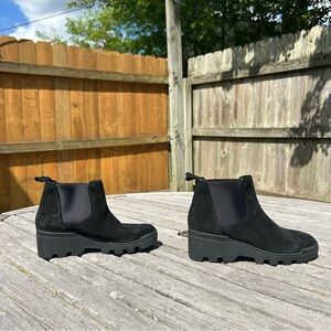 Eileen Fisher Splash Waterproof Suede Chelsea Bootie in Black, size‎ 5.5